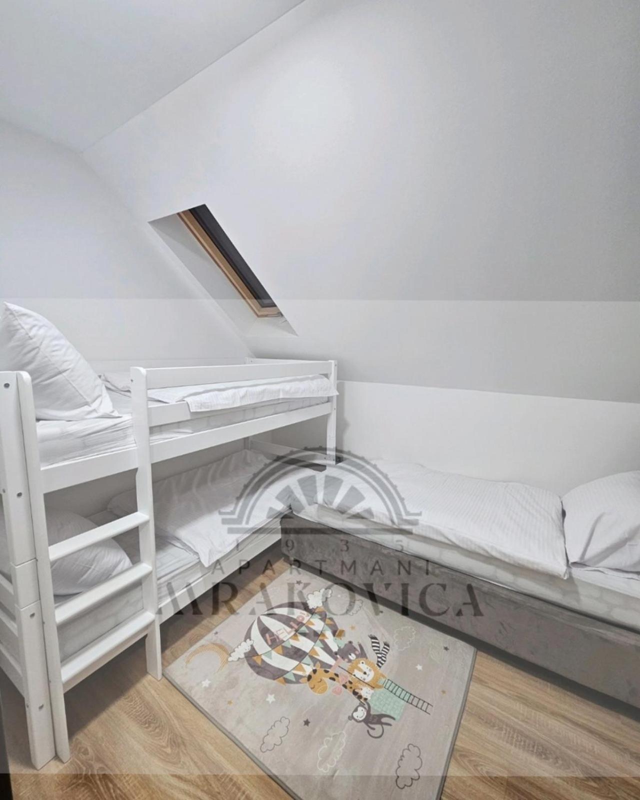 Mrakovica 1935 Appartement Prijedor Buitenkant foto